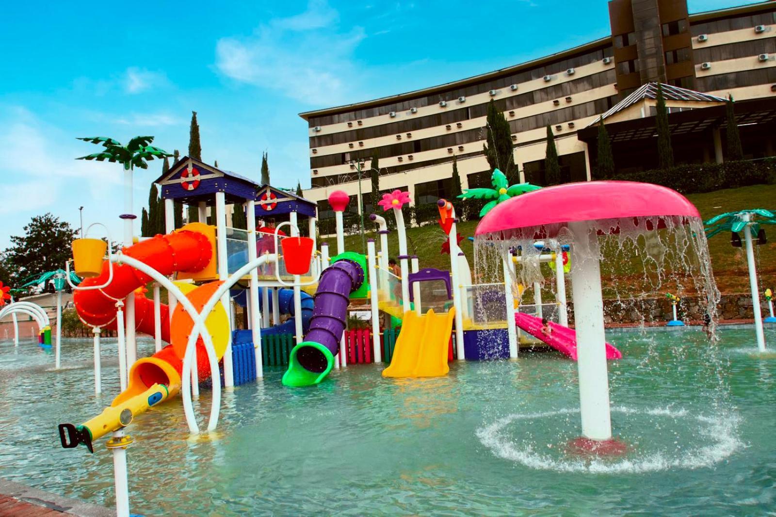 Hotel Golden Park All Inclusive Pocos De Caldas By Nacional Inn Екстер'єр фото Water park at the hotel