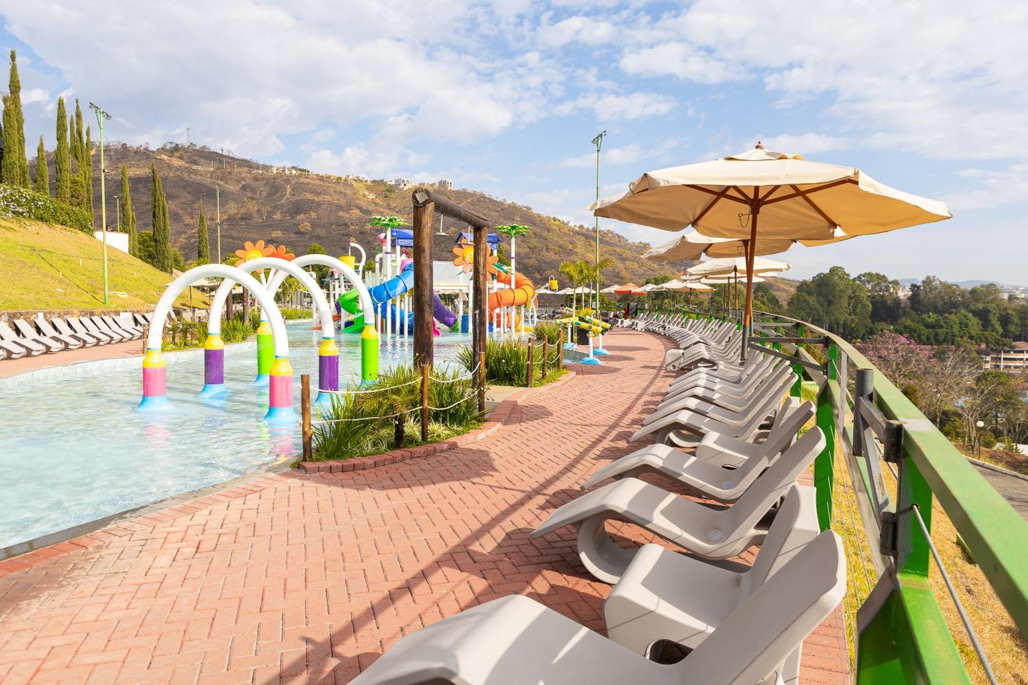 Hotel Golden Park All Inclusive Pocos De Caldas By Nacional Inn Екстер'єр фото The resort's water park
