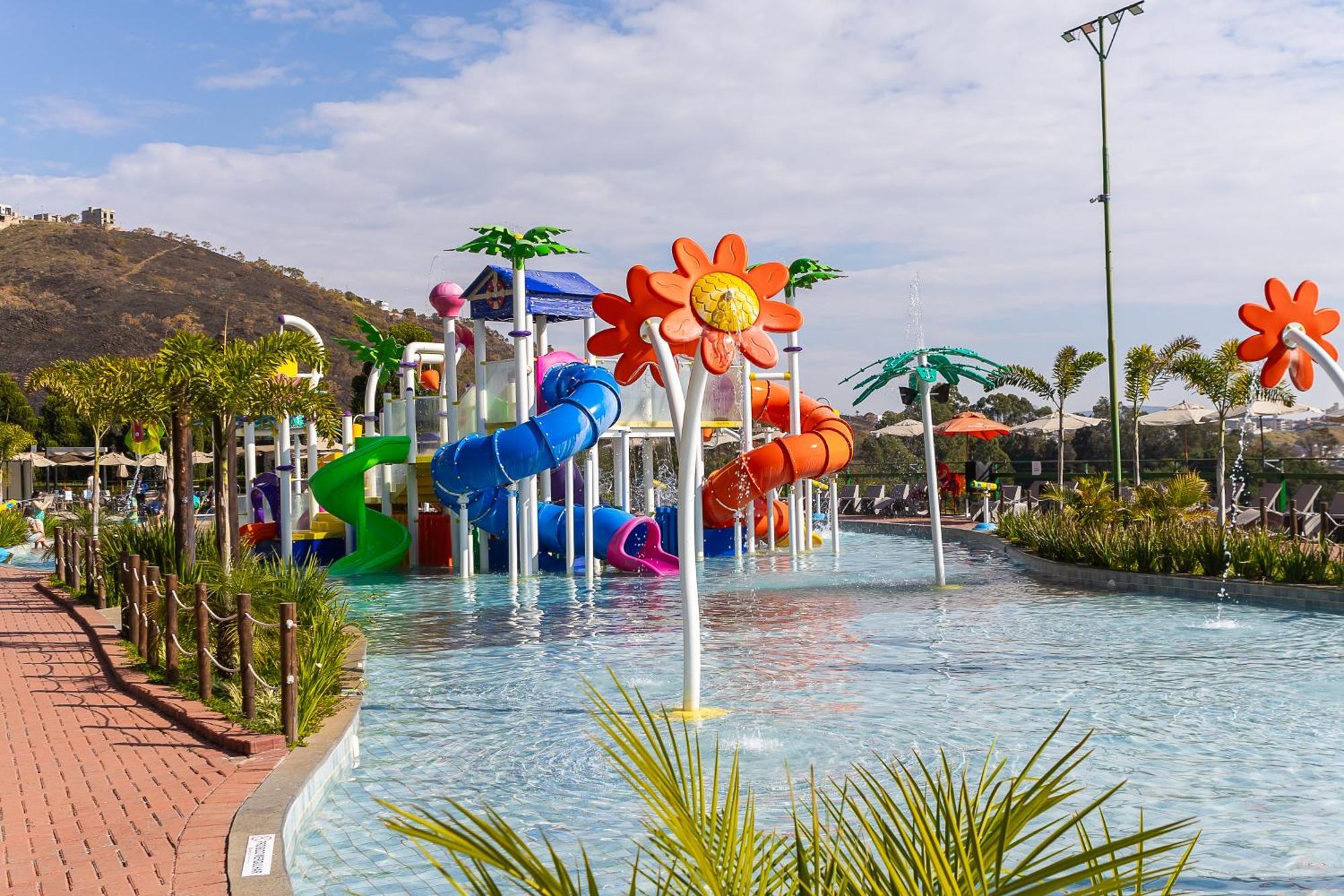 Hotel Golden Park All Inclusive Pocos De Caldas By Nacional Inn Екстер'єр фото Splash Island
